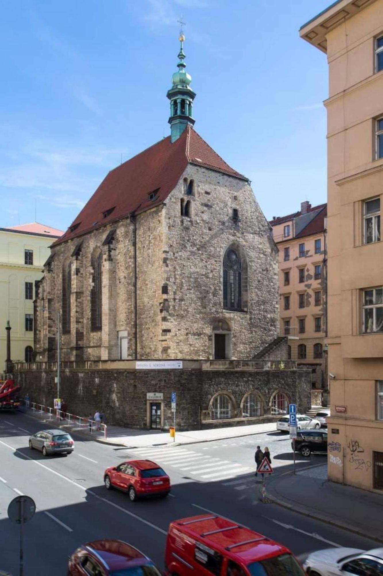 Place Of Grace - 50 Meters From Dancing House Apartamento *