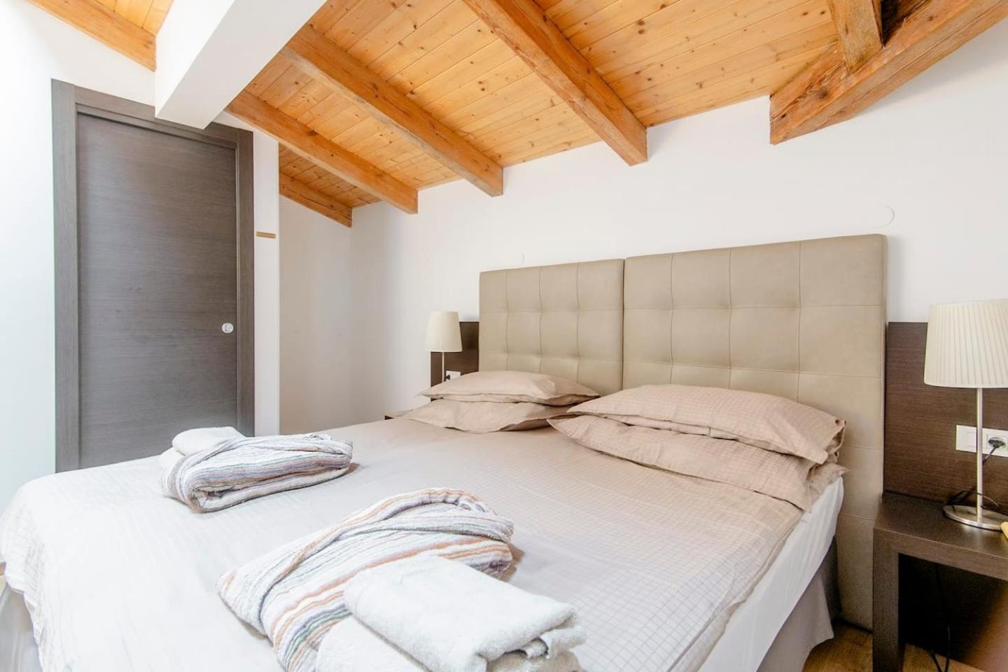 Apartamento Place Of Grace - 50 Meters From Dancing House Praga
