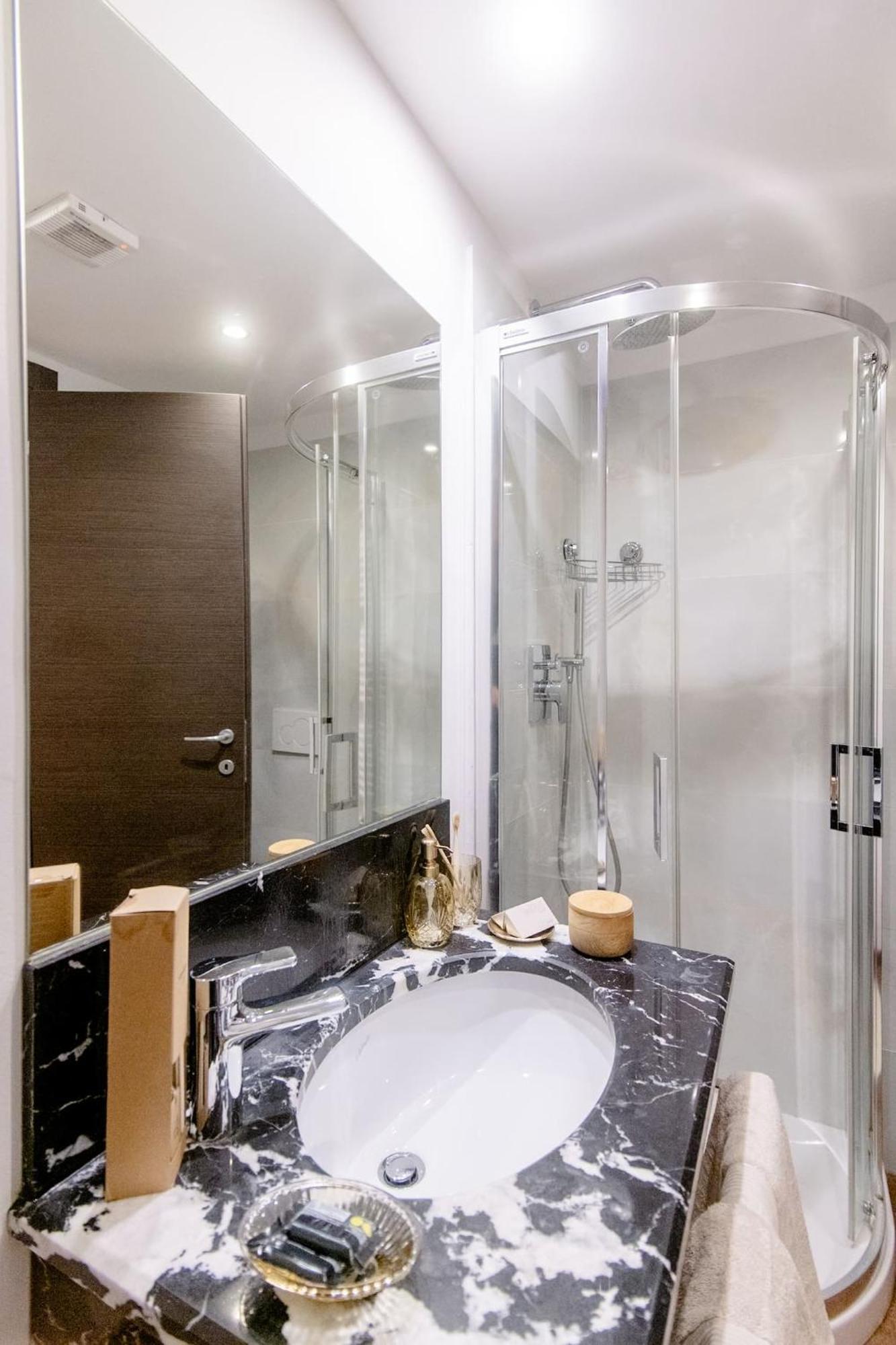 Apartamento Place Of Grace - 50 Meters From Dancing House