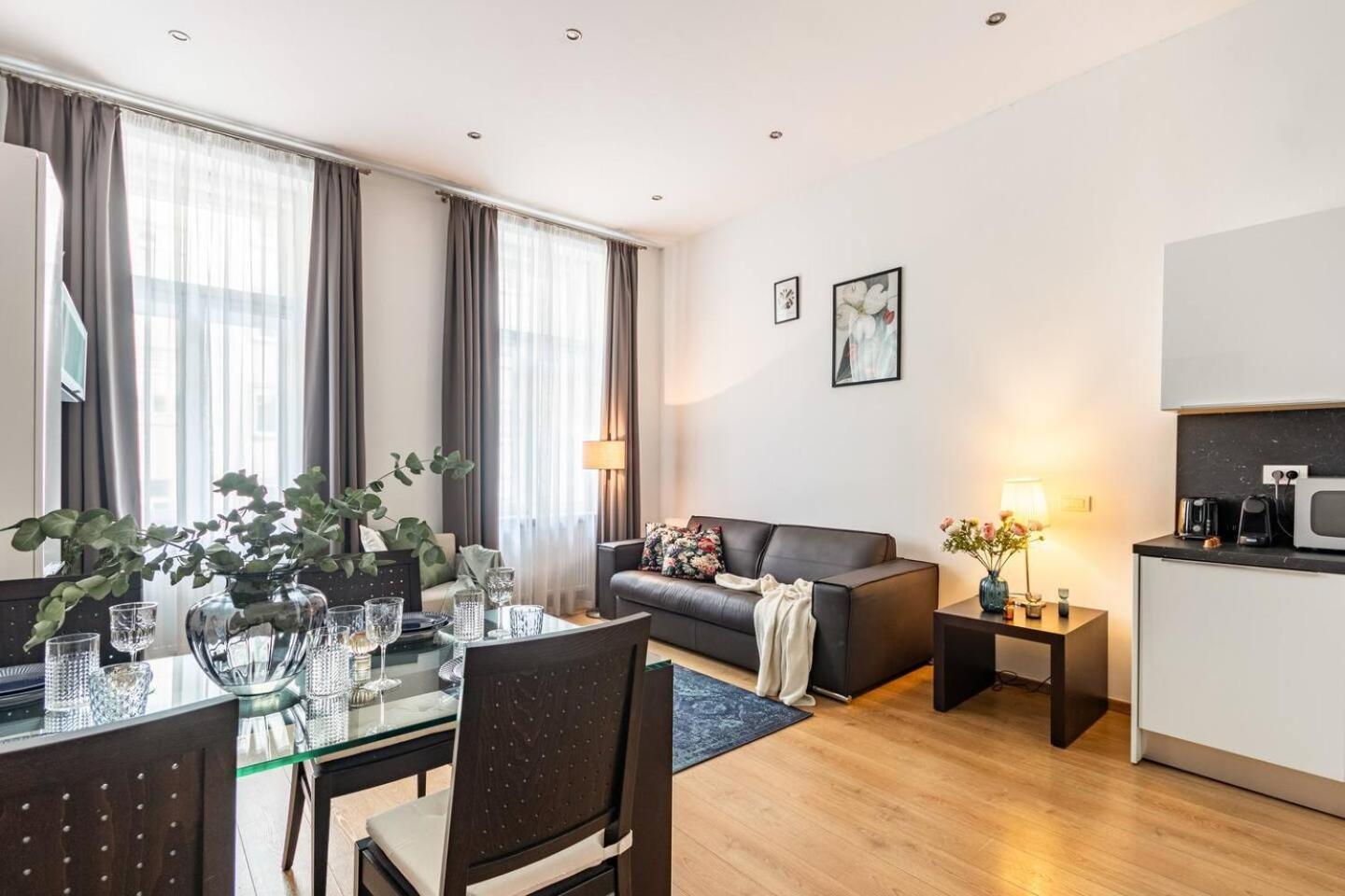 Place Of Grace - 50 Meters From Dancing House Apartamento *
