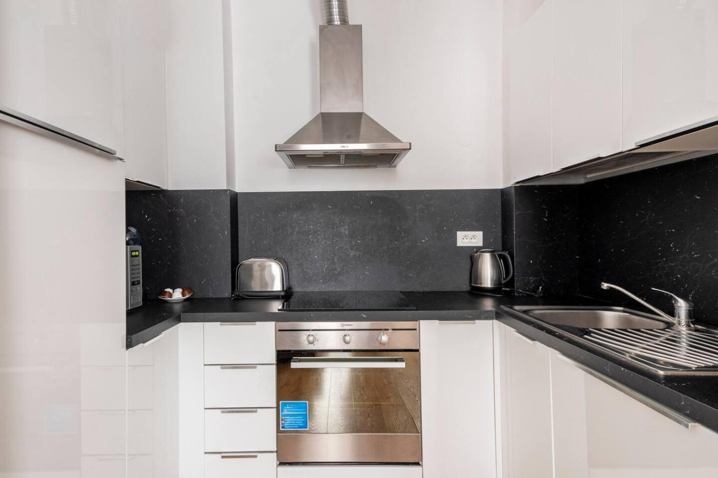 Apartamento Place Of Grace - 50 Meters From Dancing House *